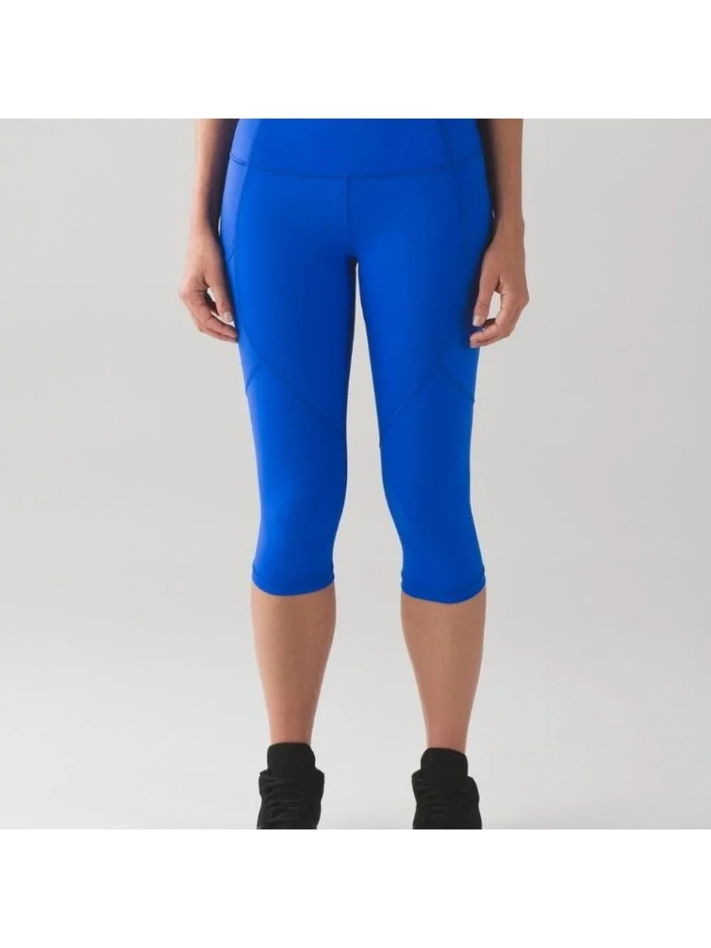 Lululemon Outrun 17
